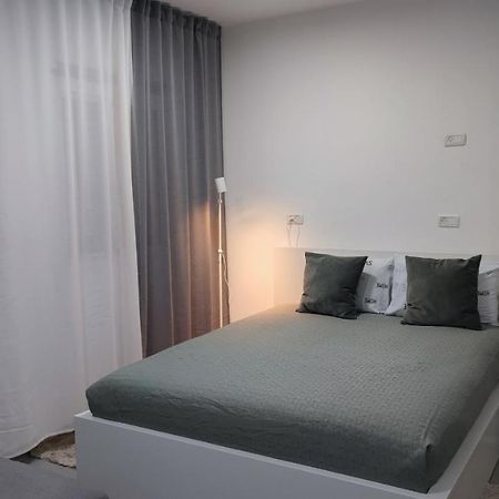 Studio Apartment 12 Minutes From Bahai'S Garden Haifa Exterior foto