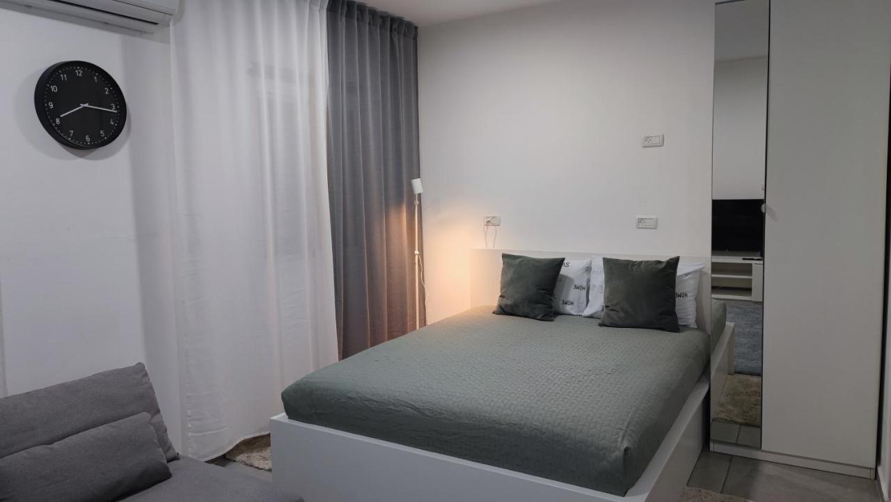 Studio Apartment 12 Minutes From Bahai'S Garden Haifa Exterior foto